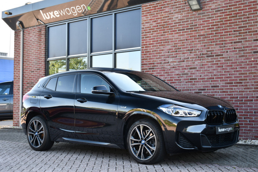 BMW X2 xDrive25e M-Sport Pano HUD El-zetels Camera Carplay 19inch