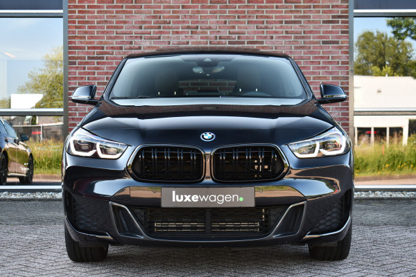 BMW X2 xDrive25e M-Sport Pano HUD El-zetels Camera Carplay 19inch
