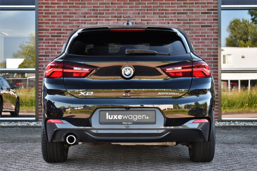 BMW X2 xDrive25e M-Sport Pano HUD El-zetels Camera Carplay 19inch