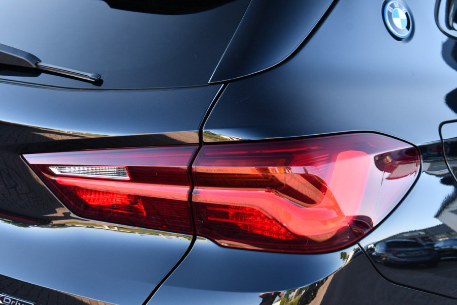 BMW X2 xDrive25e M-Sport Pano HUD El-zetels Camera Carplay 19inch