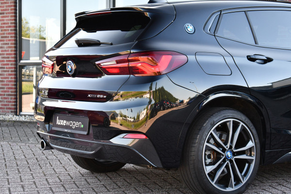 BMW X2 xDrive25e M-Sport Pano HUD El-zetels Camera Carplay 19inch
