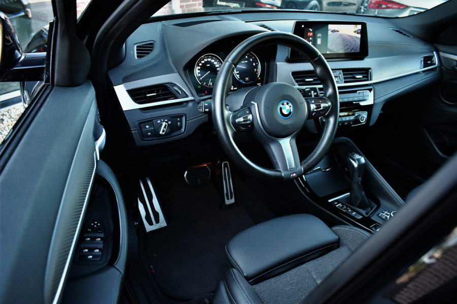 BMW X2 xDrive25e M-Sport Pano HUD El-zetels Camera Carplay 19inch