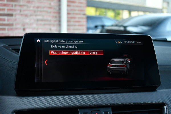 BMW X2 xDrive25e M-Sport Pano HUD El-zetels Camera Carplay 19inch