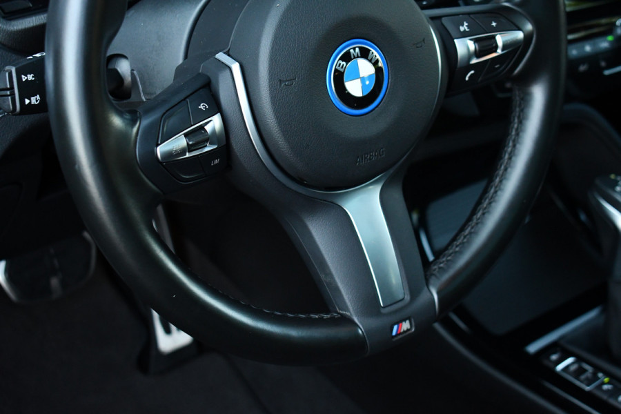 BMW X2 xDrive25e M-Sport Pano HUD El-zetels Camera Carplay 19inch