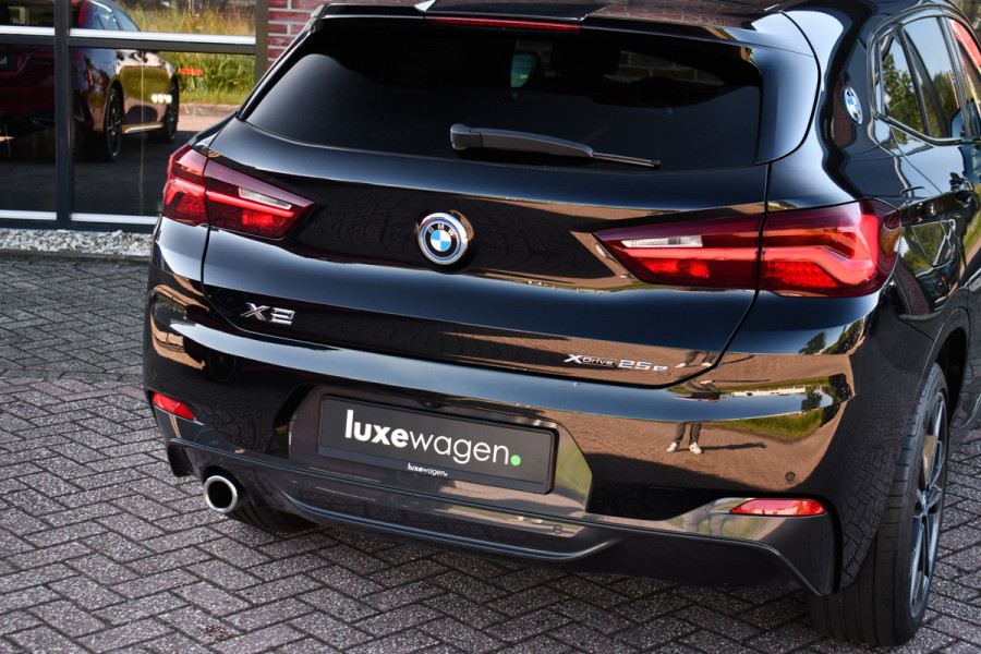 BMW X2 xDrive25e M-Sport Pano HUD El-zetels Camera Carplay 19inch