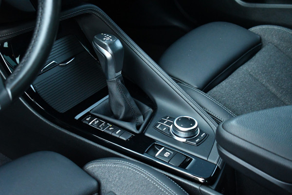 BMW X2 xDrive25e M-Sport Pano HUD El-zetels Camera Carplay 19inch