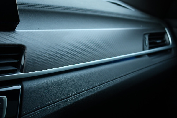BMW X2 xDrive25e M-Sport Pano HUD El-zetels Camera Carplay 19inch