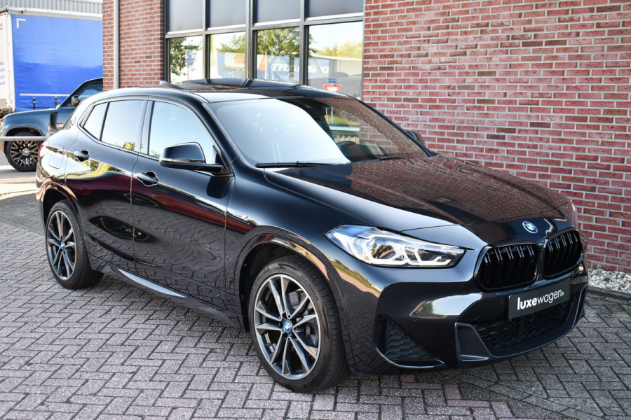 BMW X2 xDrive25e M-Sport Pano HUD El-zetels Camera Carplay 19inch