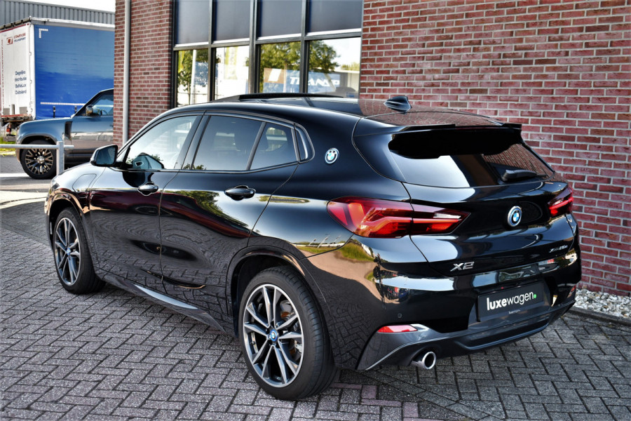 BMW X2 xDrive25e M-Sport Pano HUD El-zetels Camera Carplay 19inch