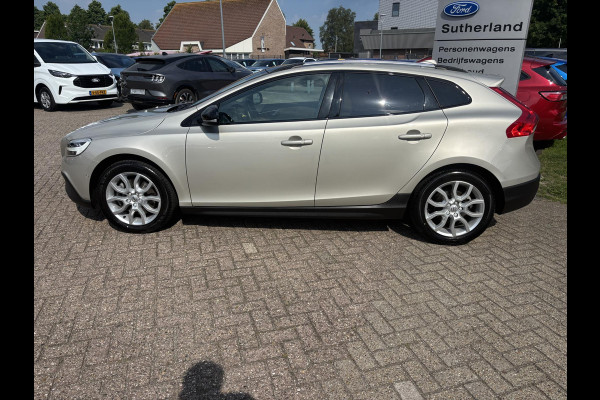 Volvo V40 Cross Country 1.5 T3 Polar+ Luxury | 150pk | Leder interieur | Panoramadak | Navigatie | Stoelverwarming |