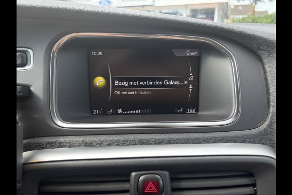 Volvo V40 Cross Country 1.5 T3 Polar+ Luxury | 150pk | Leder interieur | Panoramadak | Navigatie | Stoelverwarming |
