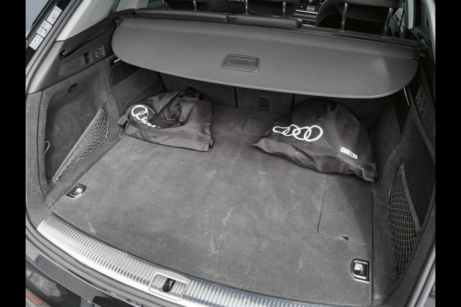 Audi Q5 50 TFSI e S edition Luchtvering|Headup|Leder|Panorama|Trekhaak|B&O|Stoelverwarming|Carplay|Camera