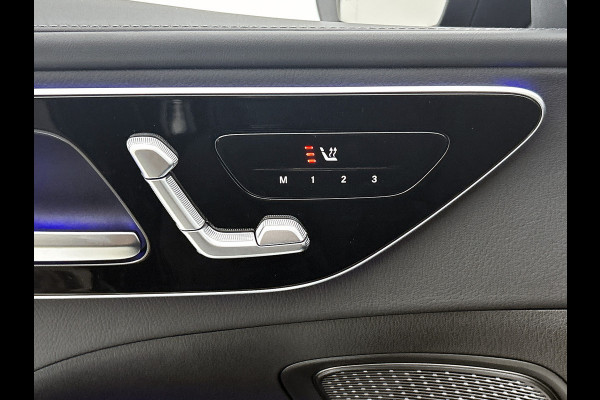 Mercedes-Benz C-Klasse Estate 300 e 140 Years Edition | Comfortpakket Plus | Nightpakket | Parkeerpakket met 360°-camera | Trekhaak | Middenconsole metaalstructuur | GUARD 360° Plus | Panoramaschuifdak | Warmtewerend, donkergetint glas |  19" multispaaks lichtmetalen AMG-velgen |