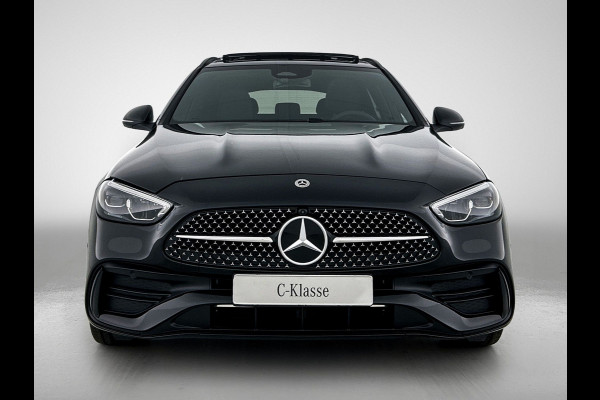 Mercedes-Benz C-Klasse Estate 300 e 140 Years Edition | Comfortpakket Plus | Nightpakket | Parkeerpakket met 360°-camera | Trekhaak | Middenconsole metaalstructuur | GUARD 360° Plus | Panoramaschuifdak | Warmtewerend, donkergetint glas |  19" multispaaks lichtmetalen AMG-velgen |