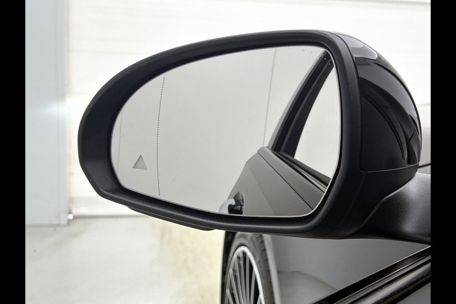 Mercedes-Benz C-Klasse Estate 300 e 140 Years Edition | Comfortpakket Plus | Nightpakket | Parkeerpakket met 360°-camera | Trekhaak | Middenconsole metaalstructuur | GUARD 360° Plus | Panoramaschuifdak | Warmtewerend, donkergetint glas |  19" multispaaks lichtmetalen AMG-velgen |