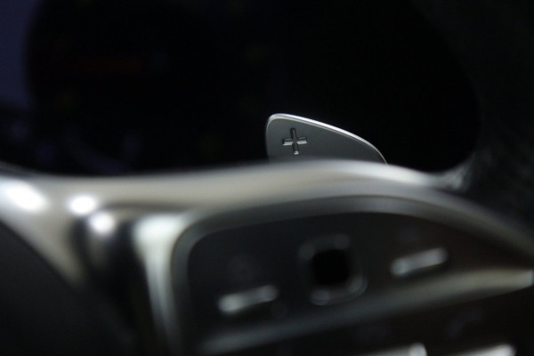 Mercedes-Benz A-Klasse 250 AMG Line PANO/CARPLAY/SFEER/ACC/CAM/VOL