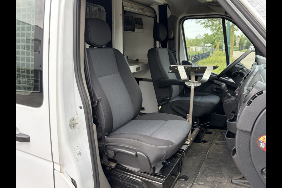Renault Master T35 2.3 dCi 130PK Euro6 L2H2 ✓ navigatie ✓ camera ✓ inrichting ✓ trekhaak