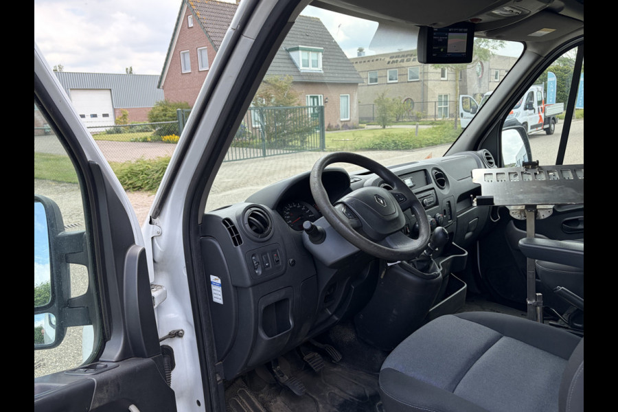 Renault Master T35 2.3 dCi 130PK Euro6 L2H2 ✓ navigatie ✓ camera ✓ inrichting ✓ trekhaak