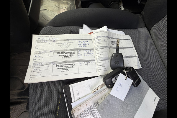 Renault Master T35 2.3 dCi 130PK Euro6 L2H2 ✓ navigatie ✓ camera ✓ inrichting ✓ trekhaak