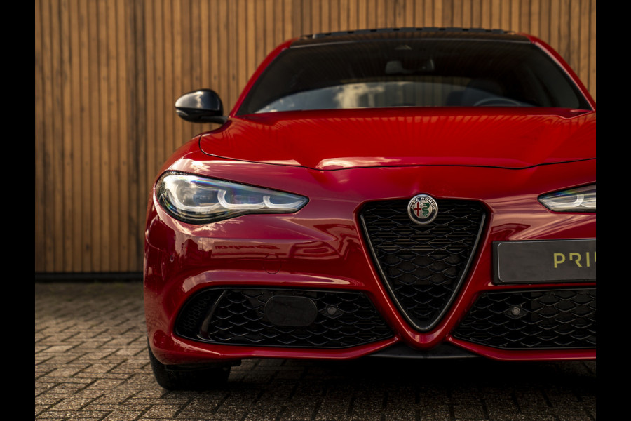 Alfa Romeo Giulia 2.0T GME AWD Competizione 280pk | Pano-dak | Harman/Kardon | ADAS Pack 2