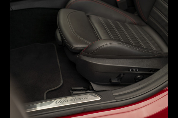 Alfa Romeo Giulia 2.0T GME AWD Competizione 280pk | Pano-dak | Harman/Kardon | ADAS Pack 2