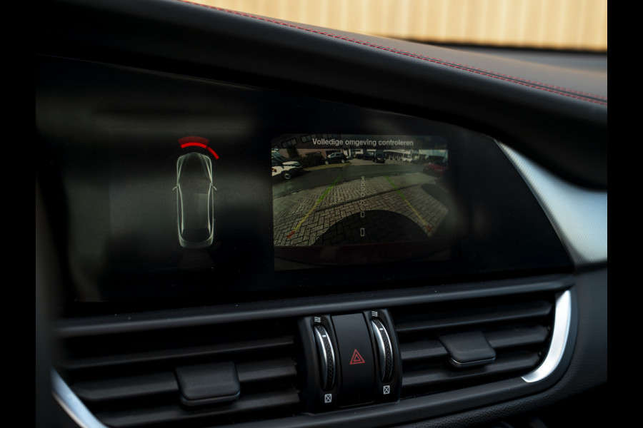Alfa Romeo Giulia 2.0T GME AWD Competizione 280pk | Pano-dak | Harman/Kardon | ADAS Pack 2