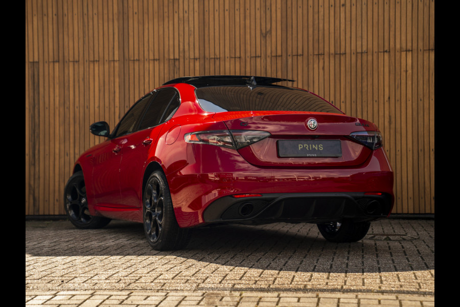 Alfa Romeo Giulia 2.0T GME AWD Competizione 280pk | Pano-dak | Harman/Kardon | ADAS Pack 2
