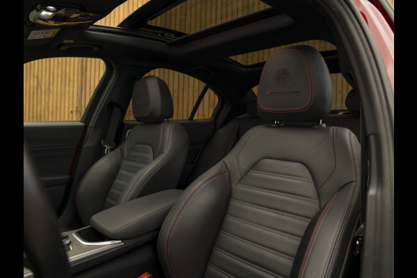 Alfa Romeo Giulia 2.0T GME AWD Competizione 280pk | Pano-dak | Harman/Kardon | ADAS Pack 2