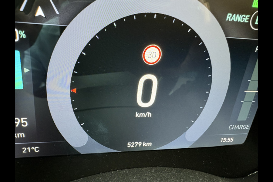 Fiat 500 Giorgio Armani Edition 42 kWh Achteruitrijcamera - Airco - Apple carplay - Navigatie - Parkeersensoren - Draadloze telefoonlader - Panoramadak - Stoelverwarming - Licht metalen velgen 17 inch - Led verlichting Bluetooth - dodehoek detector - Elektrische ramen - Extra getint glas achter - Keyless start - lederen bekleding - Stuur multifunctioneel