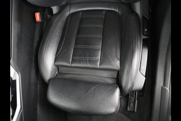 BMW 3-serie 320i Executive Edition | Sport Line | Leder | Carplay | Sportstoelen | Sfeerverlichting | Full LED | 18'' velgen | Live Cockpit | Parkeerhulp | Navigatie | Cruise control | Bluetooth | Climate control | Keyless start | Elektrische kofferklep