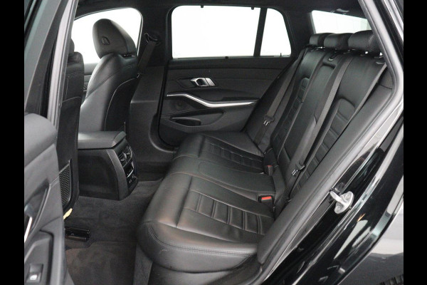 BMW 3-serie 320i Executive Edition | Sport Line | Leder | Carplay | Sportstoelen | Sfeerverlichting | Full LED | 18'' velgen | Live Cockpit | Parkeerhulp | Navigatie | Cruise control | Bluetooth | Climate control | Keyless start | Elektrische kofferklep