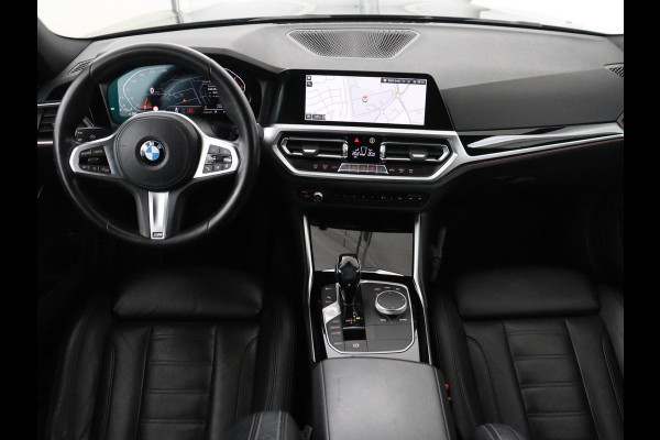 BMW 3-serie 320i Executive Edition | Sport Line | Leder | Carplay | Sportstoelen | Sfeerverlichting | Full LED | 18'' velgen | Live Cockpit | Parkeerhulp | Navigatie | Cruise control | Bluetooth | Climate control | Keyless start | Elektrische kofferklep
