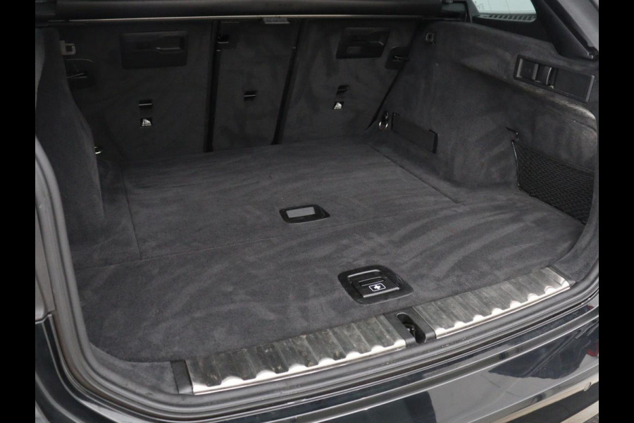 BMW 3-serie 320i Executive Edition | Sport Line | Leder | Carplay | Sportstoelen | Sfeerverlichting | Full LED | 18'' velgen | Live Cockpit | Parkeerhulp | Navigatie | Cruise control | Bluetooth | Climate control | Keyless start | Elektrische kofferklep
