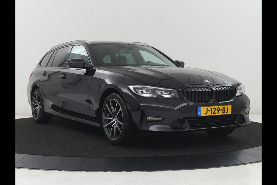 BMW 3-serie 320i Executive Edition | Sport Line | Leder | Carplay | Sportstoelen | Sfeerverlichting | Full LED | 18'' velgen | Live Cockpit | Parkeerhulp | Navigatie | Cruise control | Bluetooth | Climate control | Keyless start | Elektrische kofferklep