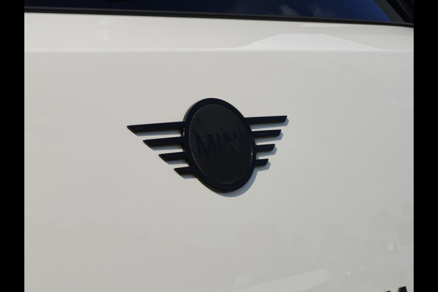 MINI Countryman 1.5 C Automaat JCW XL / Trekhaak(1.700KG) / HUD / 360 Camera / Adapt. Cruise / Keyless / Carplay