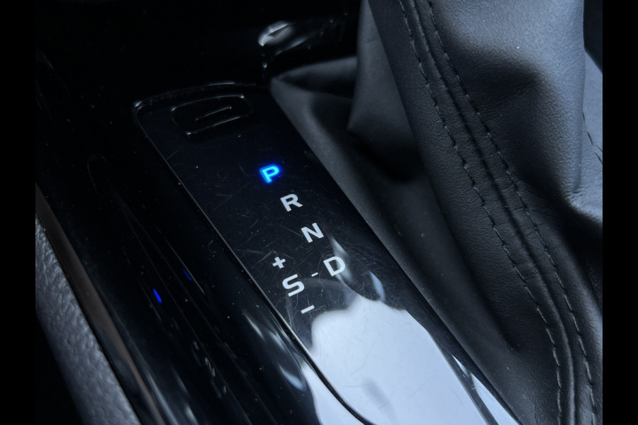 Toyota C-HR 2.0 Hybrid Team D | ACC | CarPlay | Camera | Keyless | 18 inch