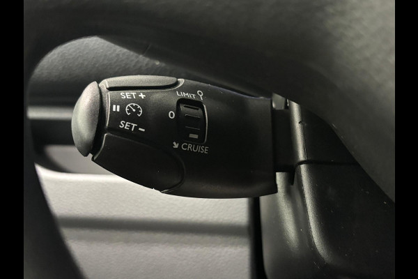 Opel Vivaro 2.0 CDTI L3H1 Edition Airco Navigatie Bluetooth Parkeersensoren 3-Zits Camera