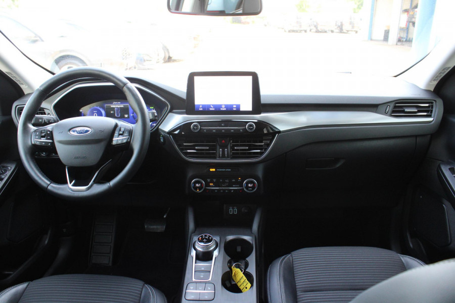 Ford Kuga 2.5 PHEV Titanium X | Wegklapbare trekhaak | Winter Pack | Adaptive cruise control | Dodehoeksesoren | Half leder | Bang&Olufsen
