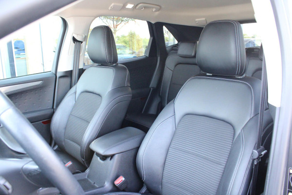 Ford Kuga 2.5 PHEV Titanium X | Wegklapbare trekhaak | Winter Pack | Adaptive cruise control | Dodehoeksesoren | Half leder | Bang&Olufsen