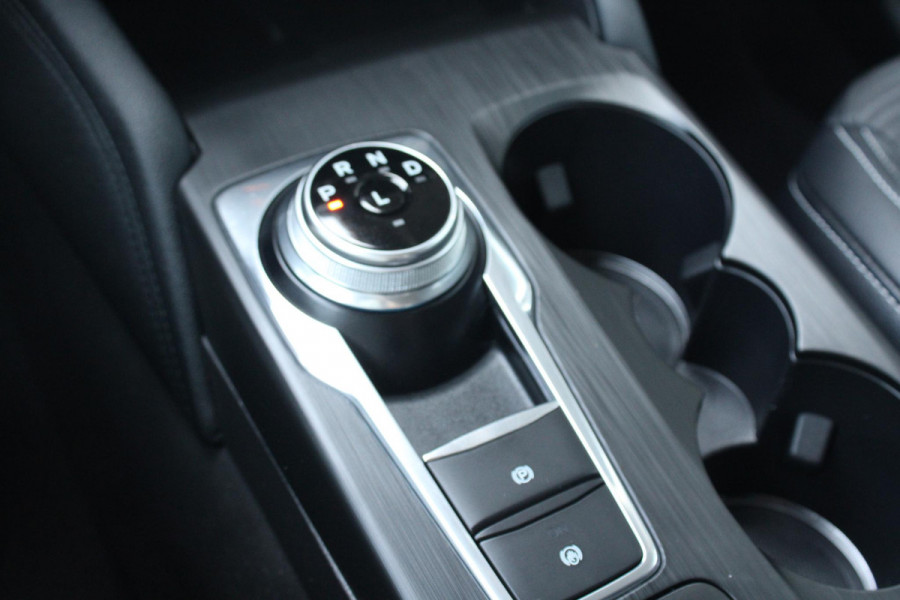 Ford Kuga 2.5 PHEV Titanium X | Wegklapbare trekhaak | Winter Pack | Adaptive cruise control | Dodehoeksesoren | Half leder | Bang&Olufsen