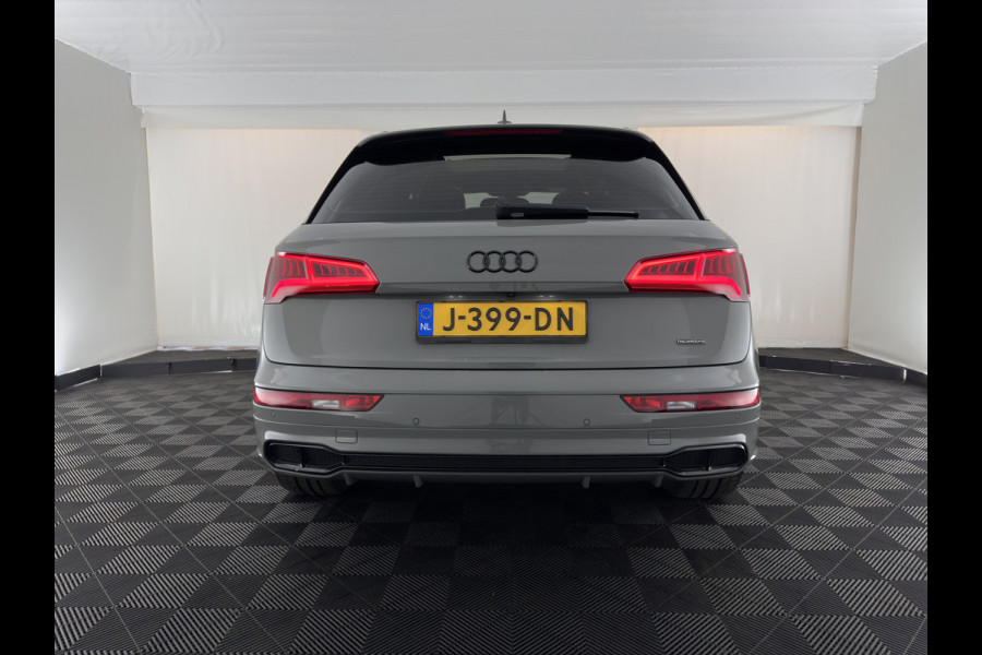 Audi Q5 55 TFSI S-Line Competition Quattro (Plug-In) Aut. *PANO | LEATHER | FULL-LED | HEATED-SPORTSEATS | KEYLESS | CAMERA | NAVI-FULLMAP | PRIVACY-GLASS | DIGI-COCKPIT | CRUISE-ADPAPTIVE | DAB | 21"ALU*
