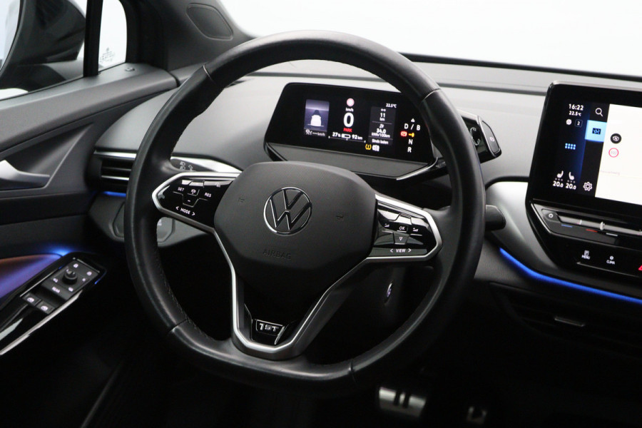 Volkswagen ID.4 First 77 kWh 204 PK, SOH 90 %, Trekhaak, LED, Leder-Alcantara, Carplay, 360 Camera