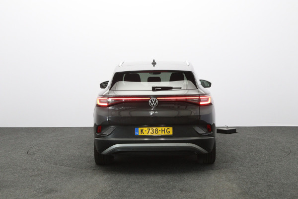 Volkswagen ID.4 First 77 kWh 204 PK, SOH 90 %, Trekhaak, LED, Leder-Alcantara, Carplay, 360 Camera