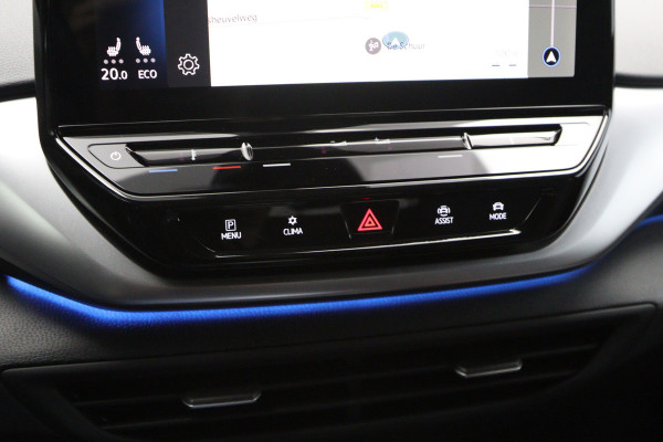 Volkswagen ID.4 First 77 kWh 204 PK, SOH 90 %, Trekhaak, LED, Leder-Alcantara, Carplay, 360 Camera