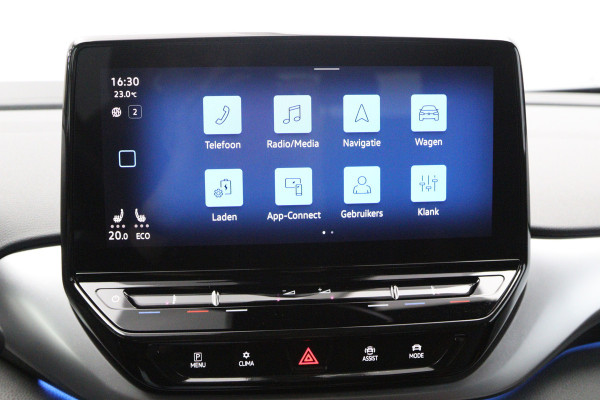 Volkswagen ID.4 First 77 kWh 204 PK, SOH 90 %, Trekhaak, LED, Leder-Alcantara, Carplay, 360 Camera
