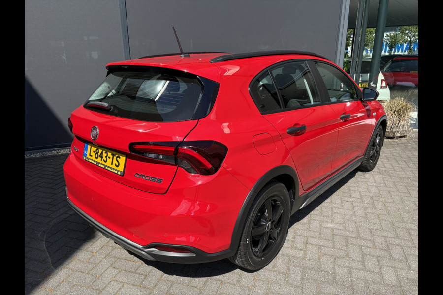 Fiat Tipo Cross 1.0 City Life Achteruitrijcamera - Airco - Apple carplay - Parkeersensoren - Dakrails - Stoelverwarming - Bluetooth - Cruise control - Elektrische ramen - Stuur multifunctioneel - Led verlichting - Licht m