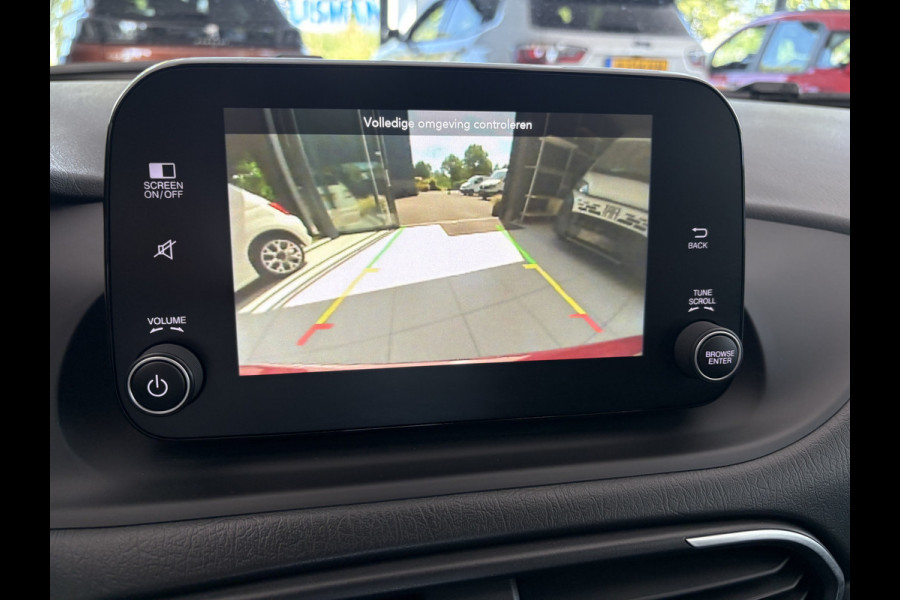 Fiat Tipo Cross 1.0 City Life Achteruitrijcamera - Airco - Apple carplay - Parkeersensoren - Dakrails - Stoelverwarming - Bluetooth - Cruise control - Elektrische ramen - Stuur multifunctioneel - Led verlichting - Licht m