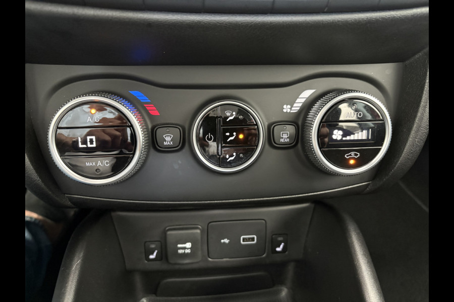 Fiat Tipo Cross 1.0 City Life Achteruitrijcamera - Airco - Apple carplay - Parkeersensoren - Dakrails - Stoelverwarming - Bluetooth - Cruise control - Elektrische ramen - Stuur multifunctioneel - Led verlichting - Licht m