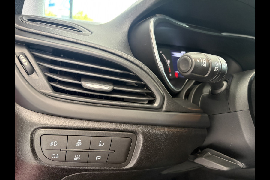 Fiat Tipo Cross 1.0 City Life Achteruitrijcamera - Airco - Apple carplay - Parkeersensoren - Dakrails - Stoelverwarming - Bluetooth - Cruise control - Elektrische ramen - Stuur multifunctioneel - Led verlichting - Licht m
