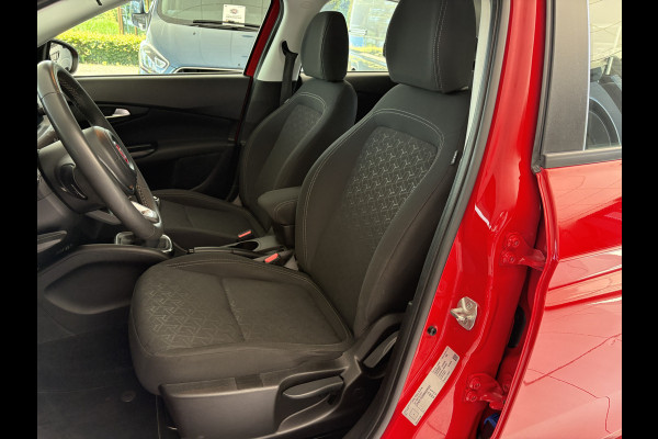Fiat Tipo Cross 1.0 City Life Achteruitrijcamera - Airco - Apple carplay - Parkeersensoren - Dakrails - Stoelverwarming - Bluetooth - Cruise control - Elektrische ramen - Stuur multifunctioneel - Led verlichting - Licht m